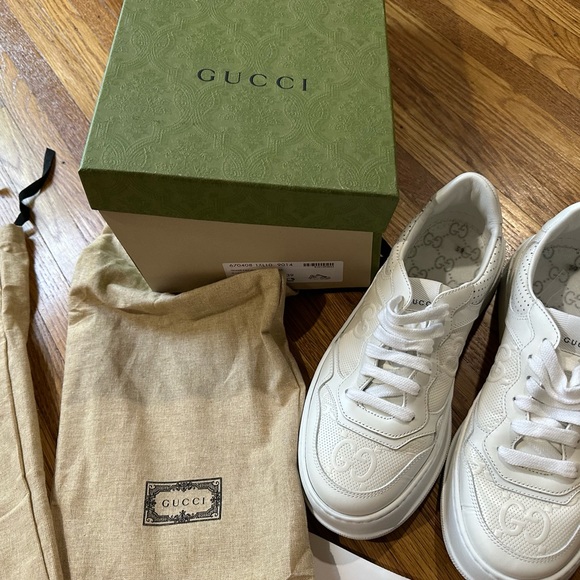 WOMEN'S GG EMBOSSED SNEAKER - Picture 12 of 12